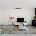 Adao Lobo Holiday home