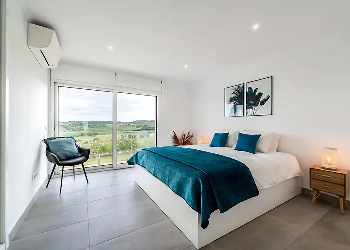 Adao Lobo Дом отдыха