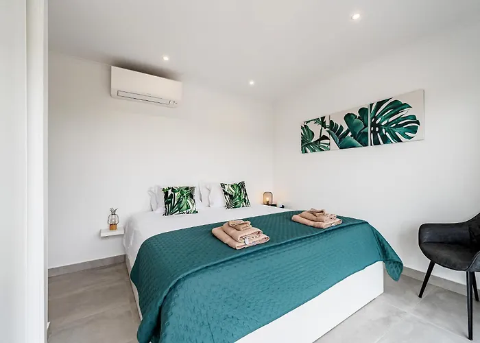 Дом отдыха Adao Lobo *