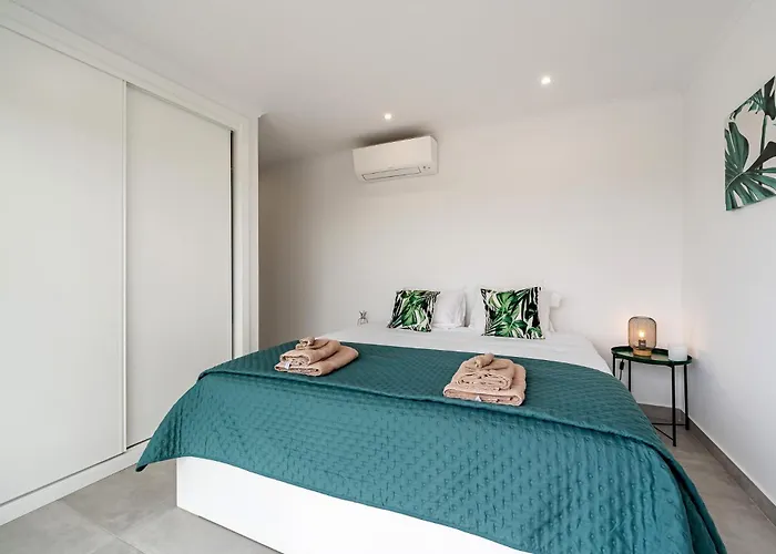 Adao Lobo Дом отдыха *