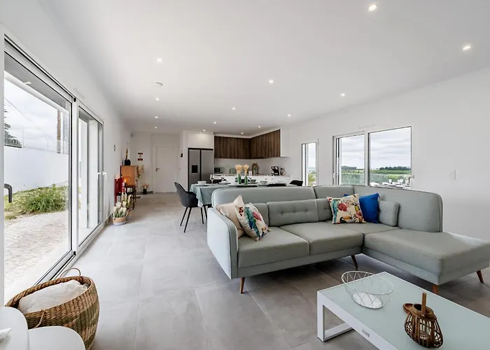 Adao Lobo Дом отдыха Cadaval