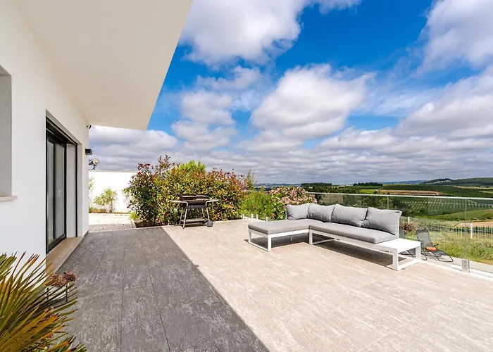 Adao Lobo Дом отдыха Cadaval